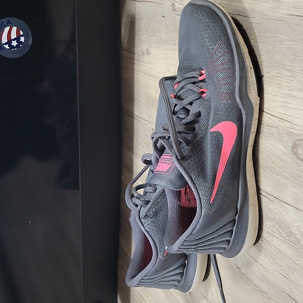 Nike flex pink sneakers 8